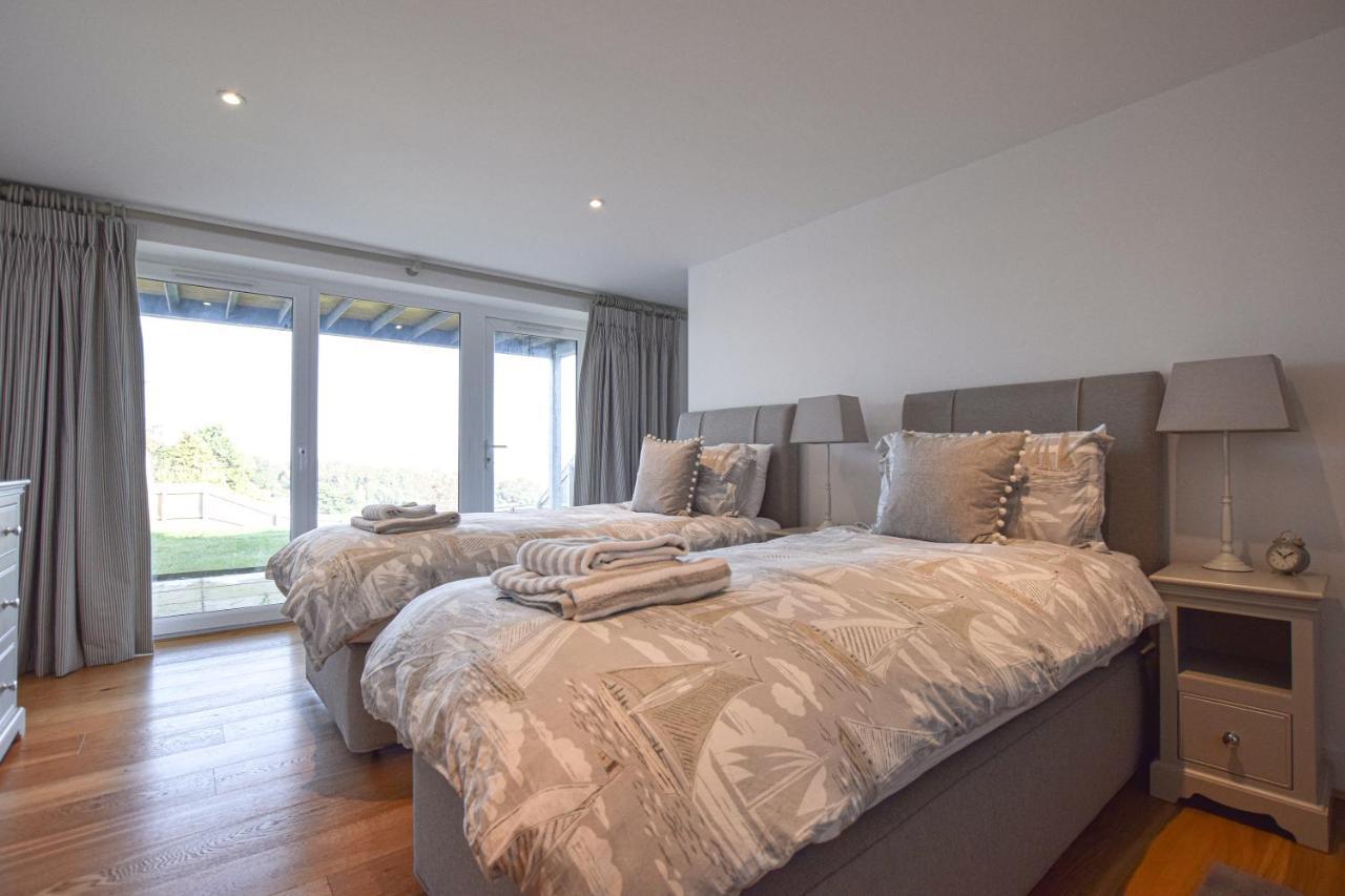 Whispers - 4 Bedroom Modern Family Holiday Home In Salcombe Sleeps 8 Kültér fotó