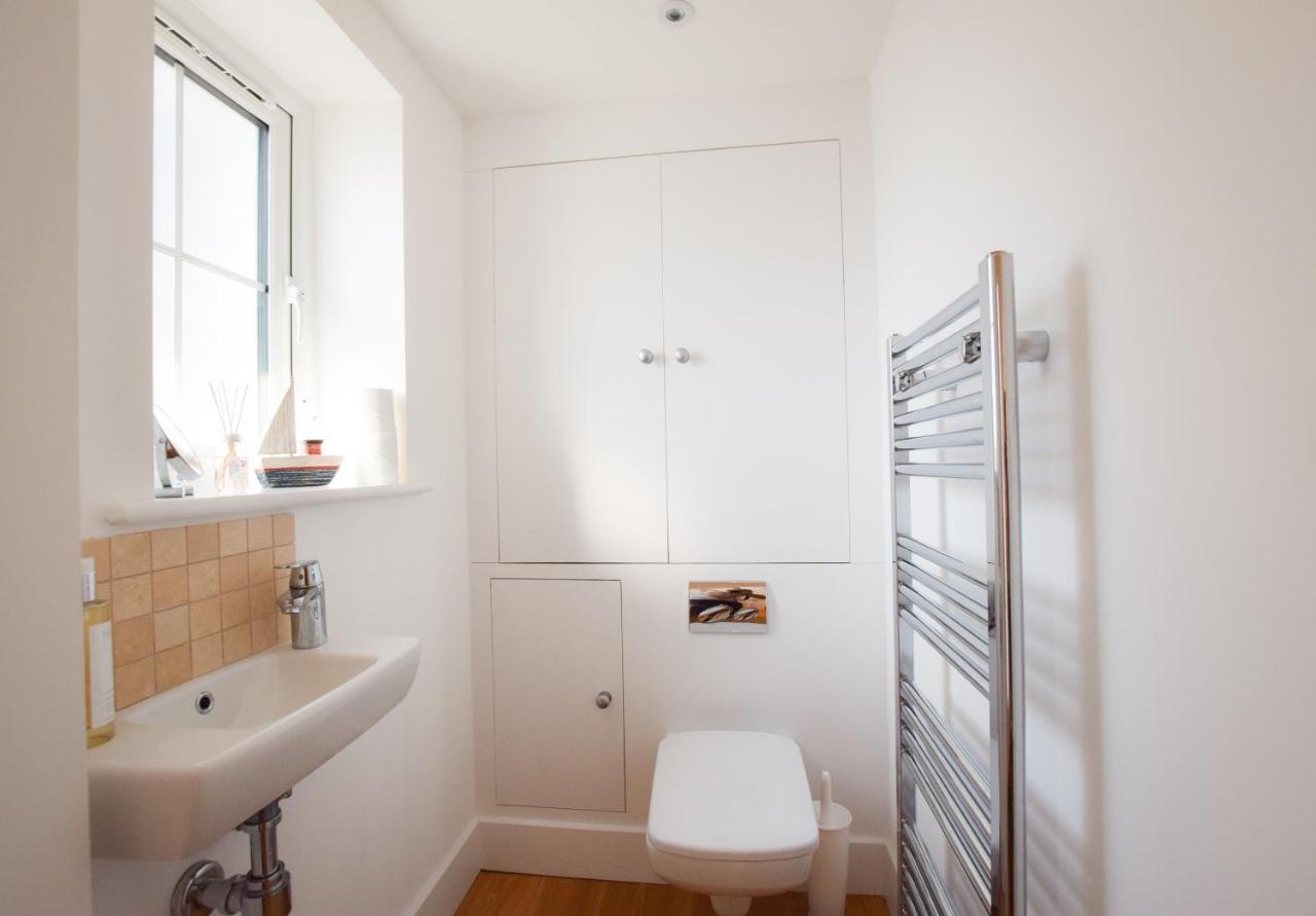 Whispers - 4 Bedroom Modern Family Holiday Home In Salcombe Sleeps 8 Kültér fotó
